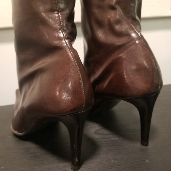 Boots - Picture 3 of 10